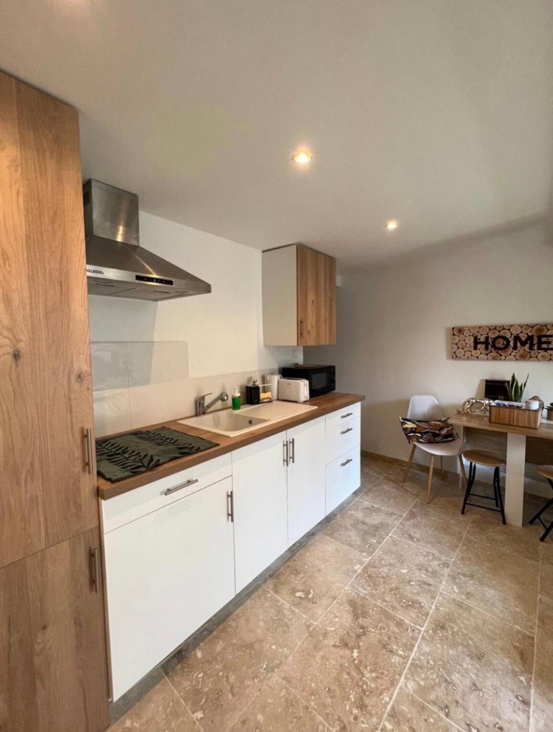 Duplex A 2 Pas De La Vielle Ville D 亞維農 外观 照片