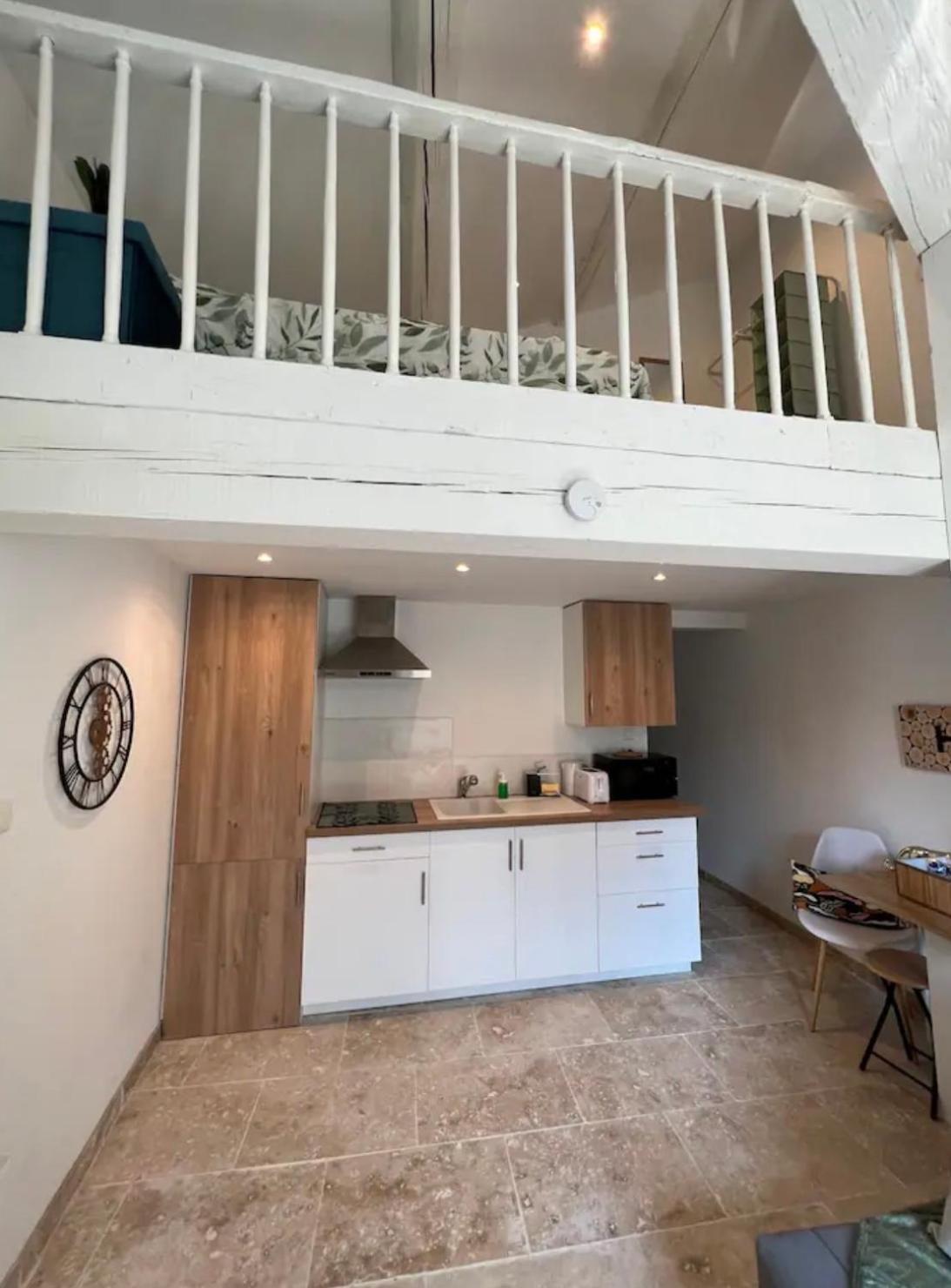 Duplex A 2 Pas De La Vielle Ville D 亞維農 外观 照片