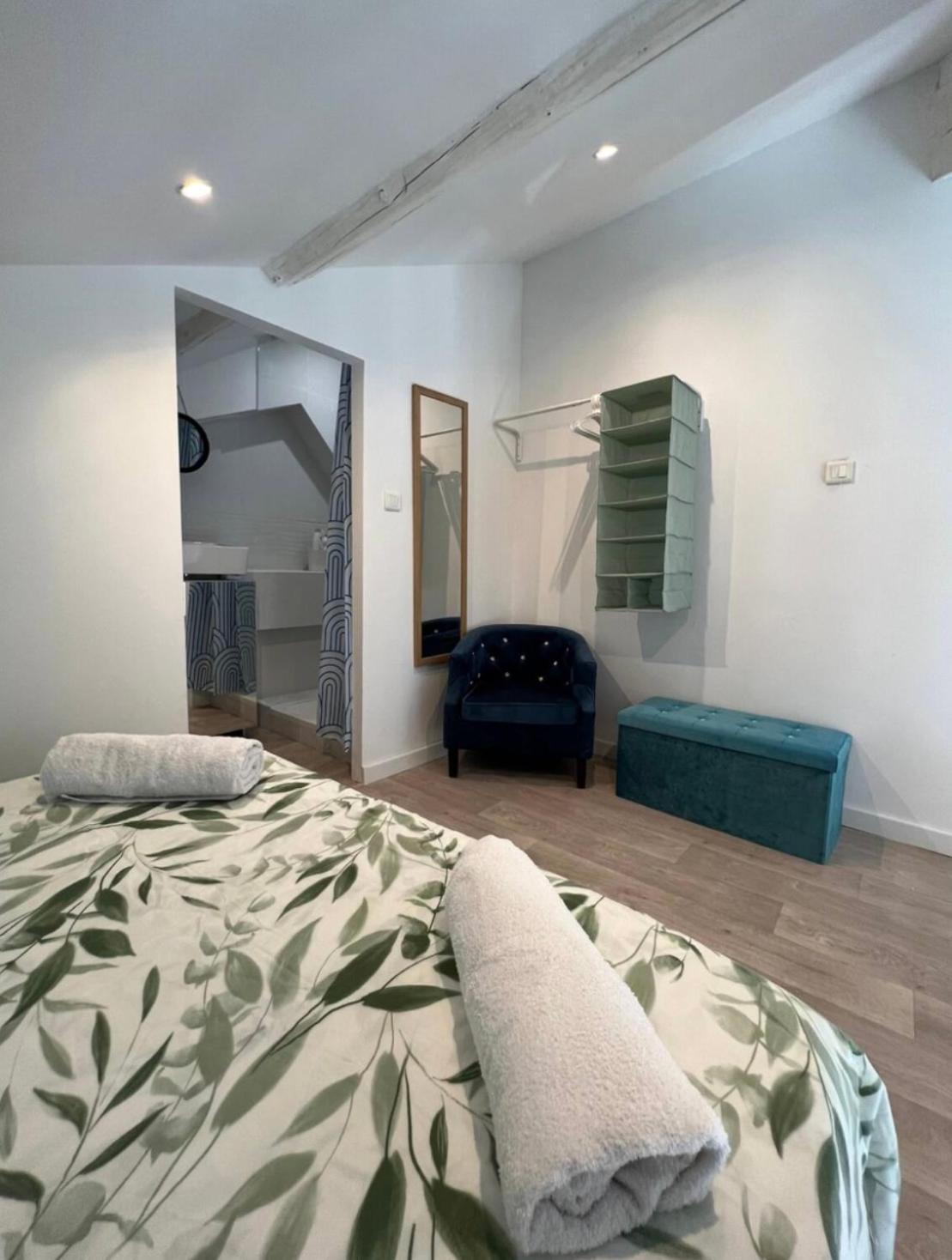 Duplex A 2 Pas De La Vielle Ville D 亞維農 外观 照片
